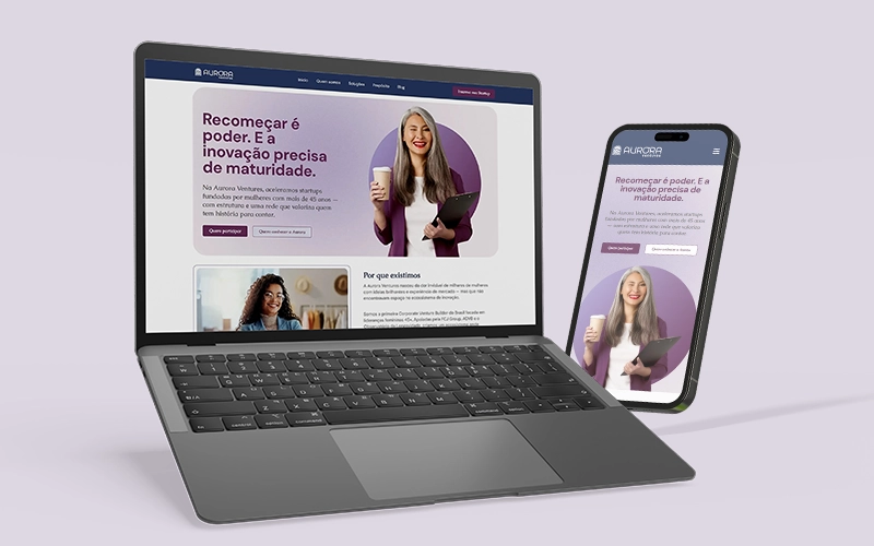 Um notebook a esquerda, exibindo um site feito por davidson Rocha. A direita um celular flutuante mostrando esse mesmo site.